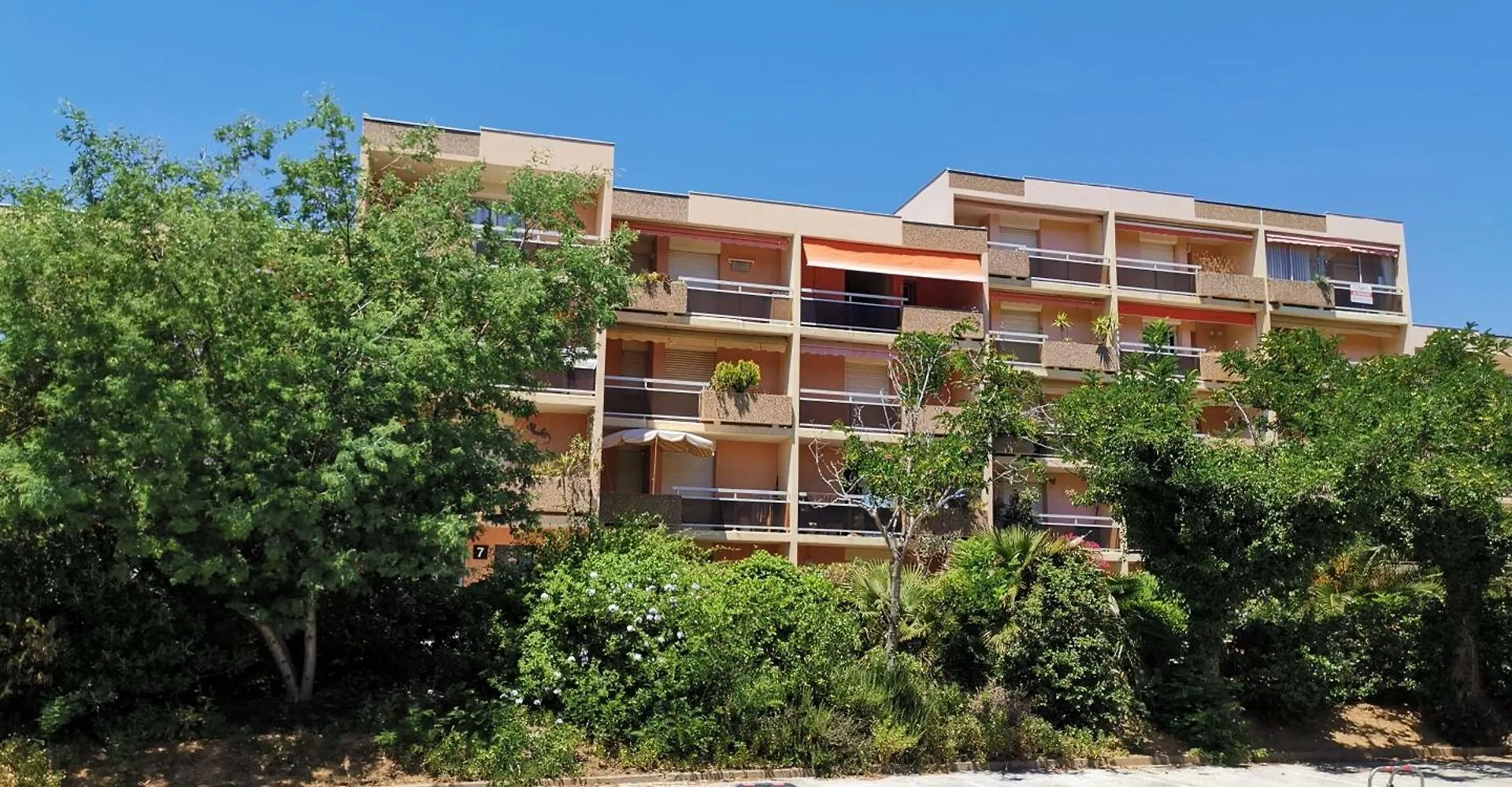 Appartement T2 + Cabine - Classe 3 Etoiles Bormes-les-Mimosas Apartment